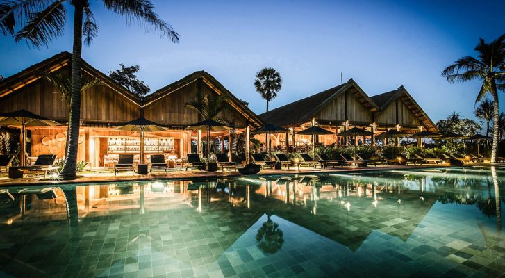 AW2-Phum-Baitang-Cambodge-Vue-bar-piscine