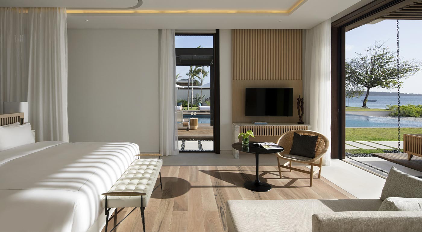 AW2-Silversands-Saint-Georges-Grenade-Beachfront-Villa-Masterbedroom-with-pool-and-ocean-view